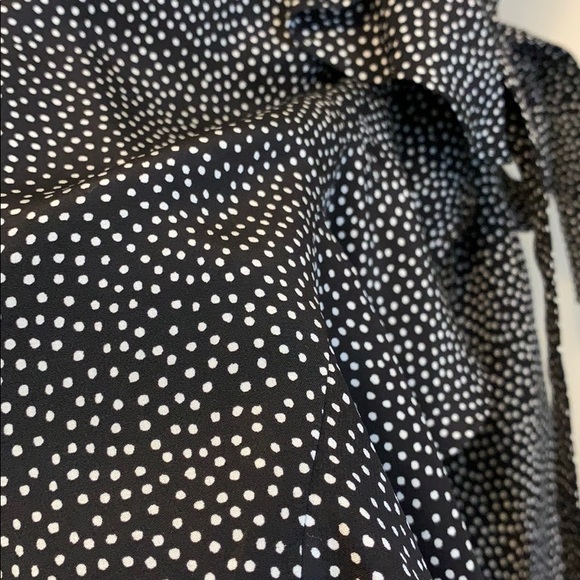 100% Silk Club Monaco Vontella Ruffle Wrap Dress - Picture 4 of 6